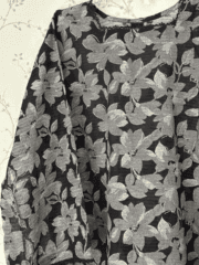 Noir Bloom Printed Lawn 2 Piece Kurta Set - Image 4