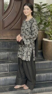 Noir Bloom Printed Lawn 2 Piece Kurta Set - Image 7